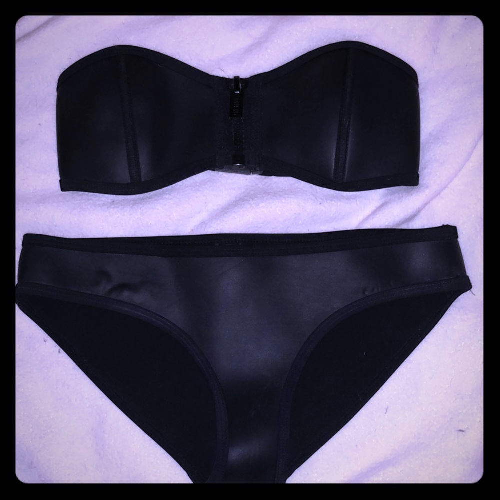 Black Triangl Bikini Zipper Bandeau both size XS